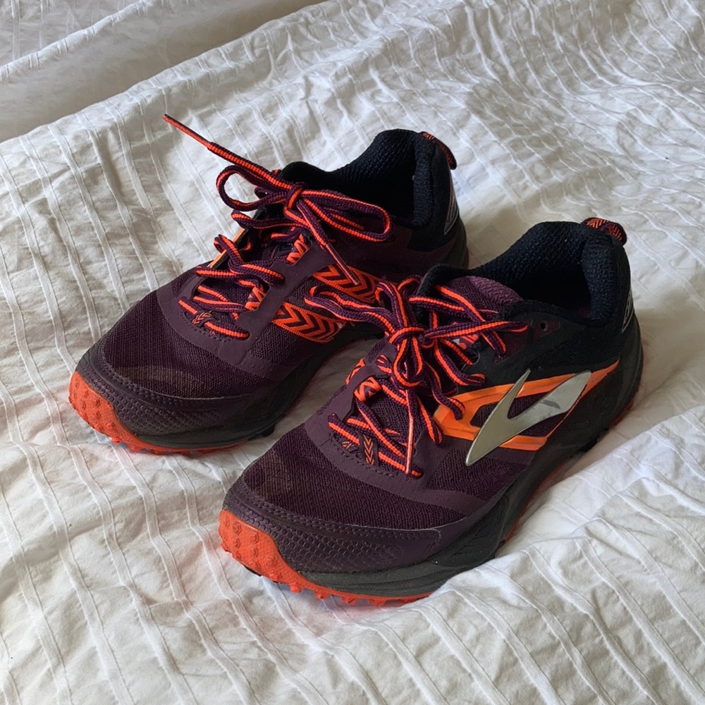 Brooks Cascadia trail running shoe | size 7
